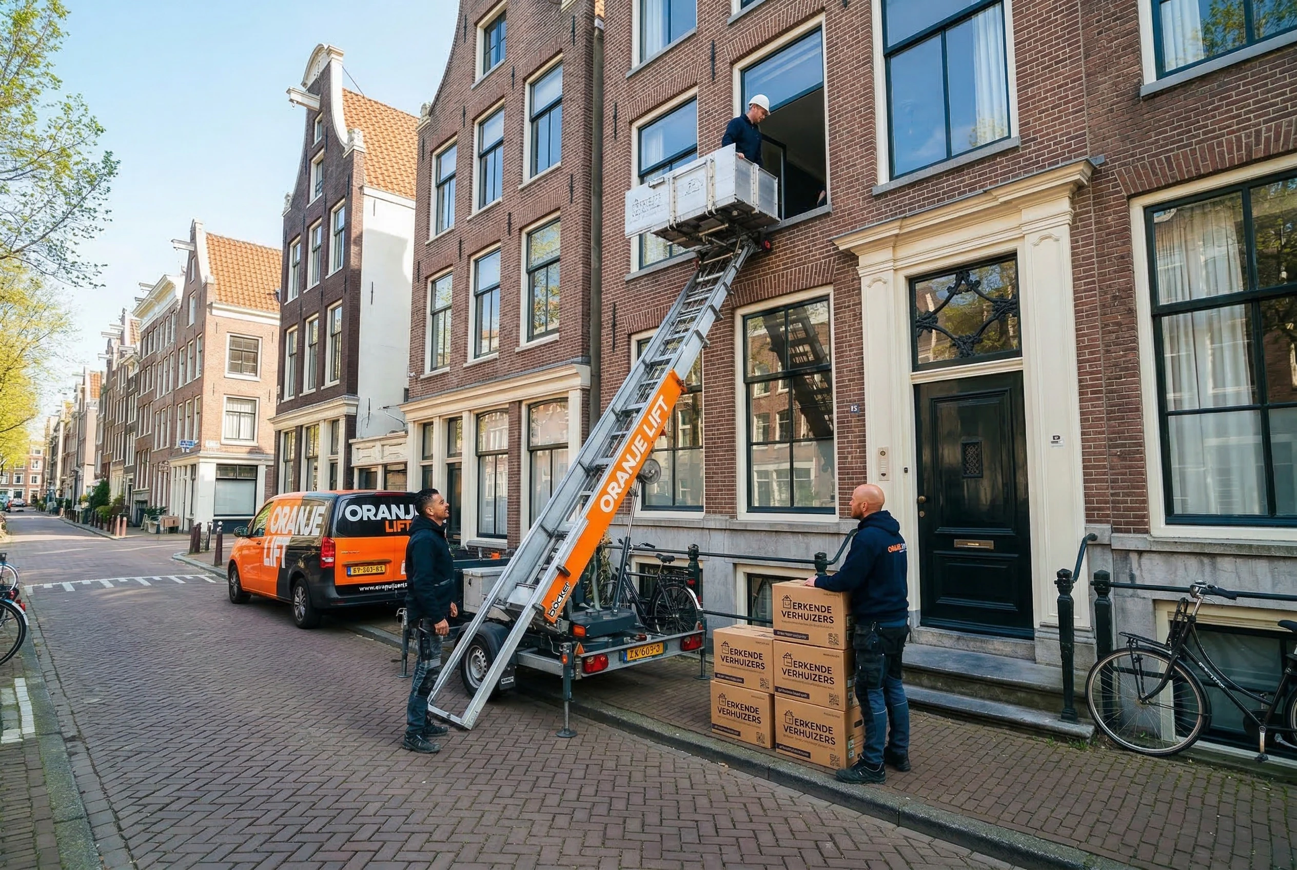 Aanhangerlift voor verhuizing in smalle straat Vlaardingen